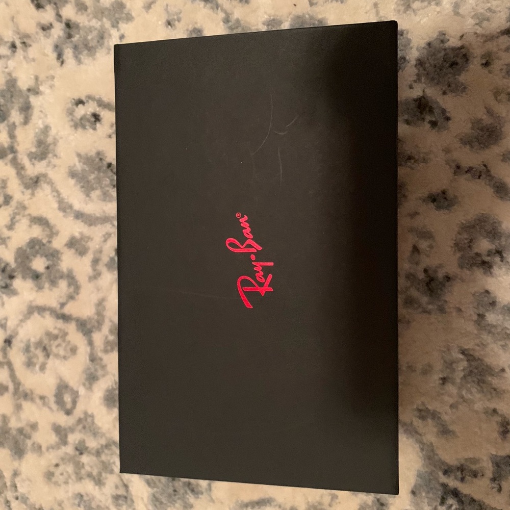 Ray-Ban women’s sunglasses. Never worn.